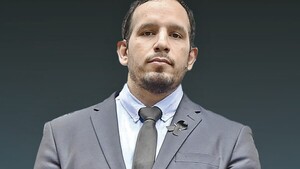 “Me toca cambiar chip de médico a uno más político, pero siempre apuntando a salud pública”
