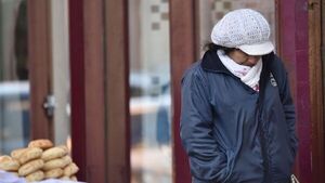 Tiempo frío persiste este lunes, con alta humedad y vientos del sureste
