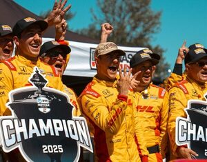 Versus / Álex Palou, el niño que admiraba a Schumacher, entra en el olimpo de IndyCar