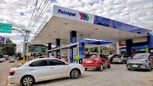 Peña anuncia nueva baja de combustibles: 250 guaraníes menos desde este 11 de agosto