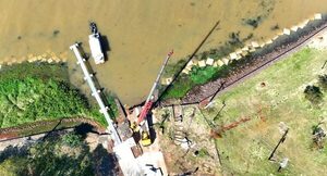 Inicia instalación de anclajes para montar la Planta Solar Flotante en el embalse de ITAIPU