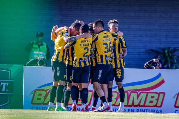 Guarani golea a Olimpia y se coloca a solo un punto de la cima del clausura - .::Agencia IP::.