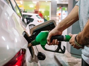 Petropar baja G. 250 los precios de sus combustibles  - Portal Digital Cáritas Universidad Católica