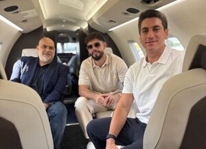 Versus / Omar Alderete aterriza en Inglaterra para jugar en la Premier League