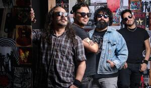 Calle, rock y peña | Pausa