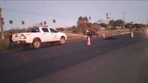 Dos mujeres sufren violento choque en motocicleta y una de ellas muere