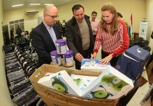 Fortalecen al Hospital Pediátrico “Niños de Acosta Ñu” con insumos médicos y sillas de ruedas - .::Agencia IP::.