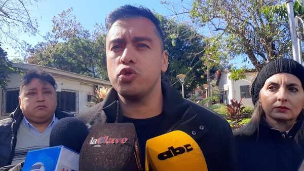 Prieto descarta renuncia y así responde a denuncia por malversación - Política - ABC Color