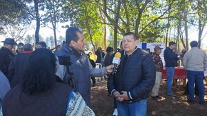 La fiesta de la titulación llegó a 3 de Mayo, Caazapá, con 100 nuevos títulos