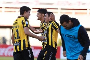 Versus / Guaraní extendió su racha de imbatibilidad ante Olimpia en el clásico añejo