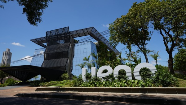 Calificadora importante anuncia suba de calificación para ueno bank