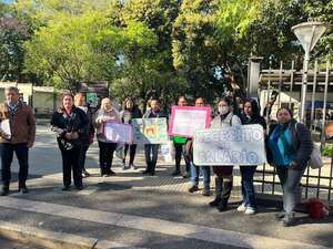 Víctimas de la “mafia de los pagarés” denuncian que la Corte les dio la espalda - Nacionales - ABC Color