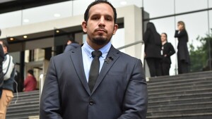 Jura diputado y tratan Ley de Protección de Datos Personales