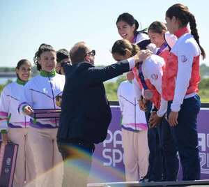 Las remeras Agustina López y Lucia Martínez sueñan medallar en ASU 2025 - La Tribuna