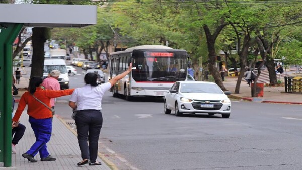 Cetrapam analiza nuevo paro de buses por falta de pago de subsidios