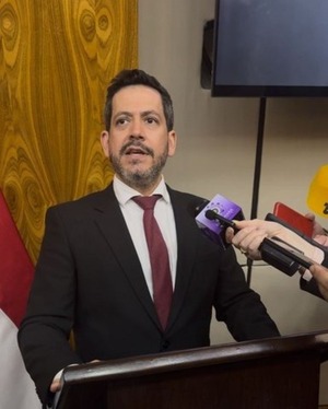 Raúl Latorre pide que crecimiento económico se traduzca en alivio para las familias - ADN Digital