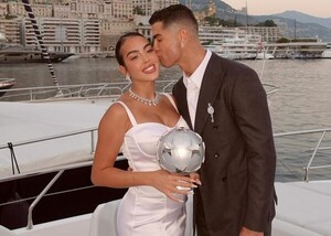Popular / ¡Cristiano Ronaldo le propuso matrimonio a Georgina!