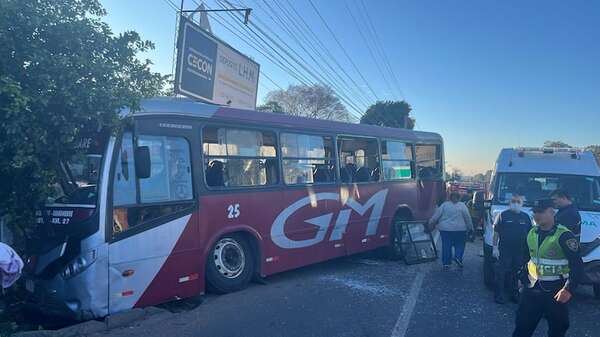 Video: choque en Ñemby deja varios heridos, dos en estado grave - Policiales - ABC Color