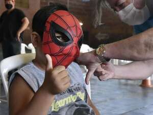 ¿Se puede denunciar a los padres que no vacunan a sus hijos?  - Nacionales - ABC Color