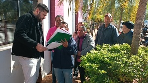 Acusan a autoridades de favorecer a matrimonios y a familiares en entrega irregular de terrenos - Concepción al Día