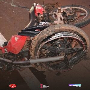 CHOQUE FATAL ENTRE MOTOCICLETAS DEJA UNA MUJER MUERTA EN BELLA VISTA - «TVS DIGITAL»
