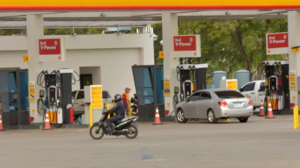 Shell sorprende y baja hasta G. 400 por litro, superando la reducción de Petropar