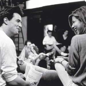Jennifer Aniston revela el largo duelo del elenco de “Friends” por Matthew Perry - Gente - ABC Color
