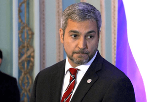 Seychelles niega que Mario Abdo Benítez posea una cuenta bancaria en el país - Noticiero Paraguay
