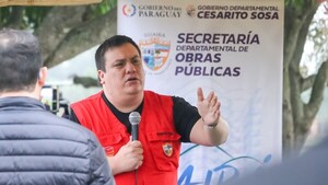 Gobernador niega desvío y defiende fondos para teatro de Villarrica