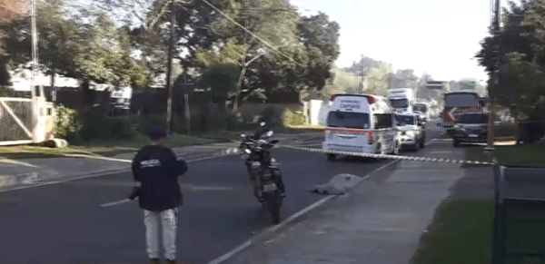 Pasajero fallece tras caer de un bus en movimiento en San Lorenzo - Noticiero Paraguay