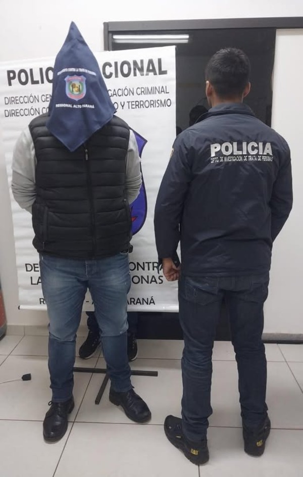 Detienen a agente policial por presuntamente haber abusado de su hijastra menor de edad