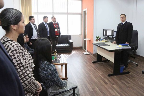 Estudiantes de Derecho de la UTIC visitaron el Juzgado Civil y Comercial de la Capital