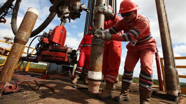 Los futuros del Brent bajaron 0,77%