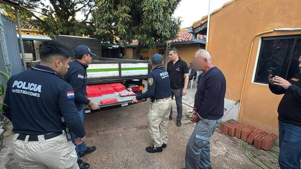 Interceptaron camión que llevaba oculto más de 280 kilos de cocaína