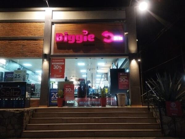 Biggie: tiendas están cerradas desde la medianoche y director denuncia “saña” del gobierno - Economía - ABC Color