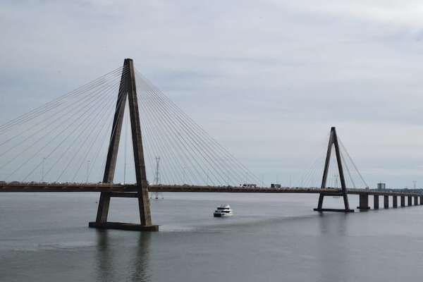 Tránsito restringido sobre el puente internacional Encarnación-Posadas por mantenimiento - Nacionales - ABC Color