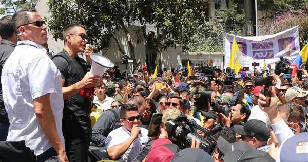 La Nación / Noboa encabezó marcha contra la Corte Constitucional de Ecuador
