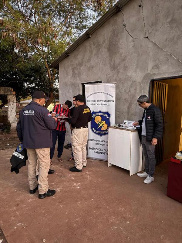Caen dos hombres en Puente Kyjhá con cocaína y marihuana tras operativo antidrogas