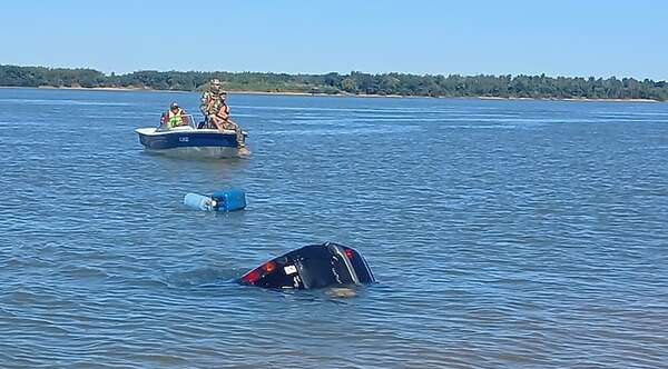 Fiscalía descarta feminicidio y apunta a muerte accidental en caso de joven que cayó con su auto al río Paraná