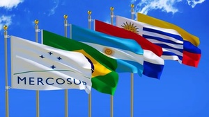 Autoridades del Mercosur abogan por la libre movilidad de personas en la regi贸n