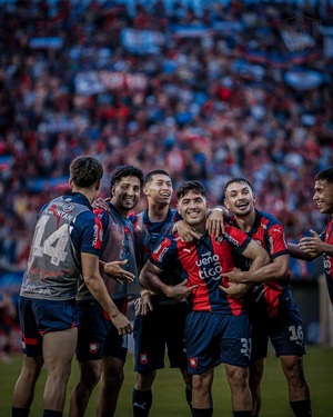 El Ciclón recibe a Estudiantes por Copa Libertadores - trece
