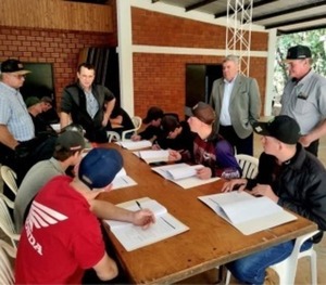 El Defensor del Pueblo visitó la Colonia Bergtahl departamento de Caaguazú.