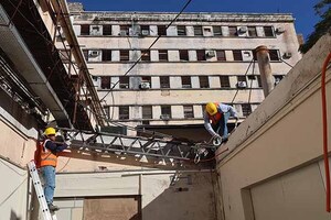 Autoridades de Itaipú y Salud Pública verifican obras de revitalización en el Hospital de Trauma | DIARIO PRIMERA PLANA