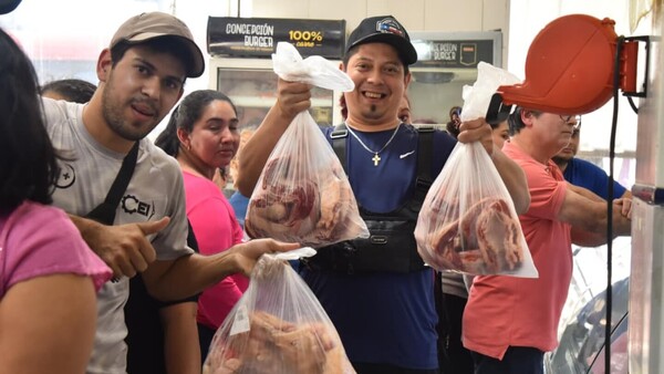 Megapromo de frigorífico con cortes de carne generan largas filas y ventas récords