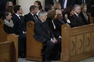 El funeral de Uribe Turbay expone las fracturas entre izquierda y derecha en Colombia - Mundo - ABC Color