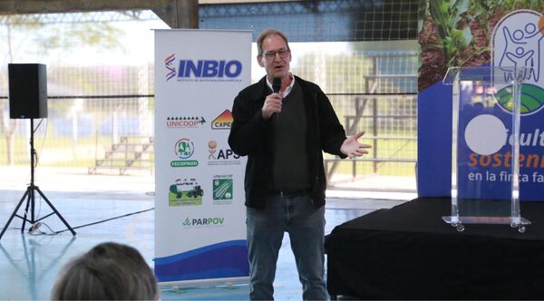 Productores comparten experiencias de agricultura sostenible en jornada de INBIO