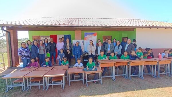 Rehabilitan aulas y baño en institución educativa de Lucero Cue - Concepción al Día