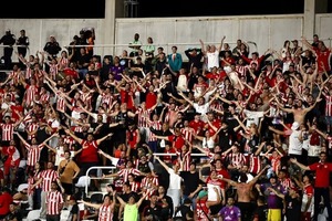 Hinchas argentinos demostraron buen comportamiento - Portal Digital Cáritas Universidad Católica