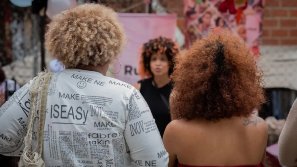 Los rulos de la abuela, el nuevo exponente del glamur que vela por la salud del cabello