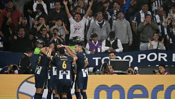 Alianza Lima cerca de cuartos al vencer a la Católica de Quito
